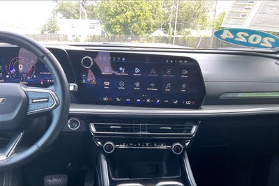 2024 Chevrolet Traverse LT