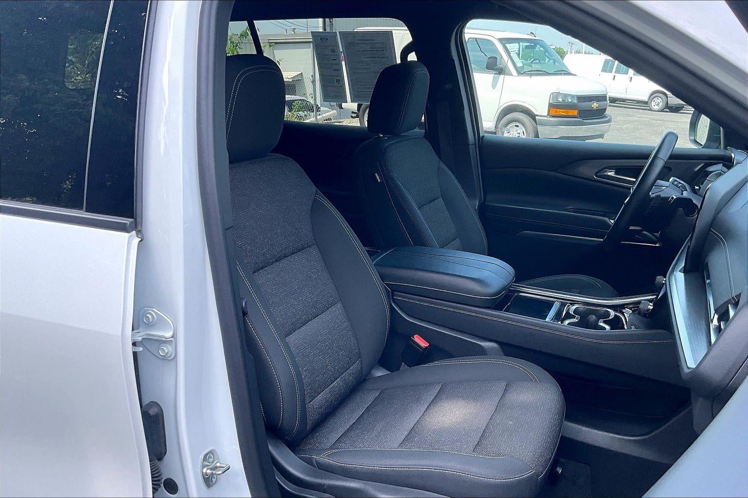 2024 Chevrolet Traverse LT
