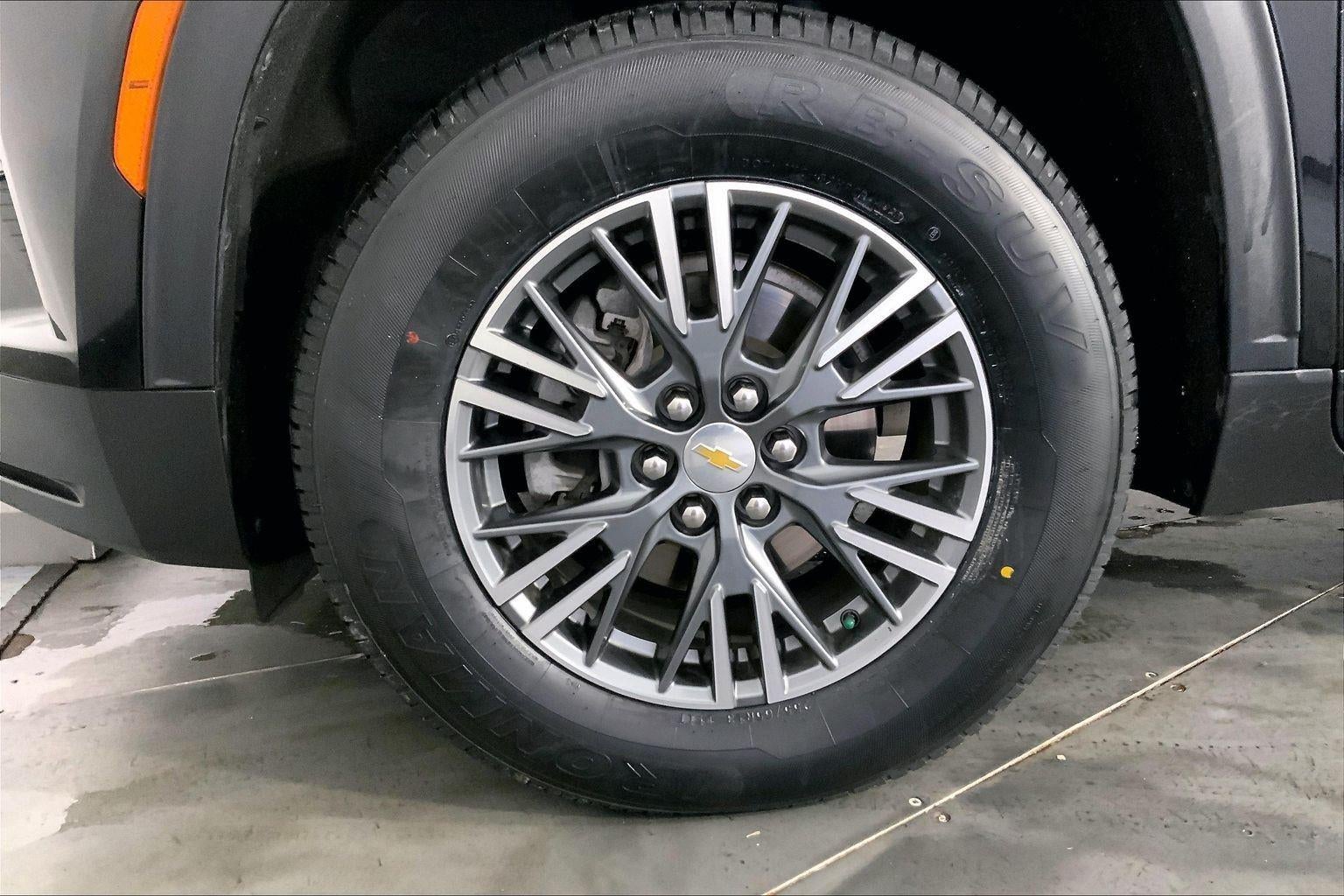 2024 Chevrolet Traverse LT