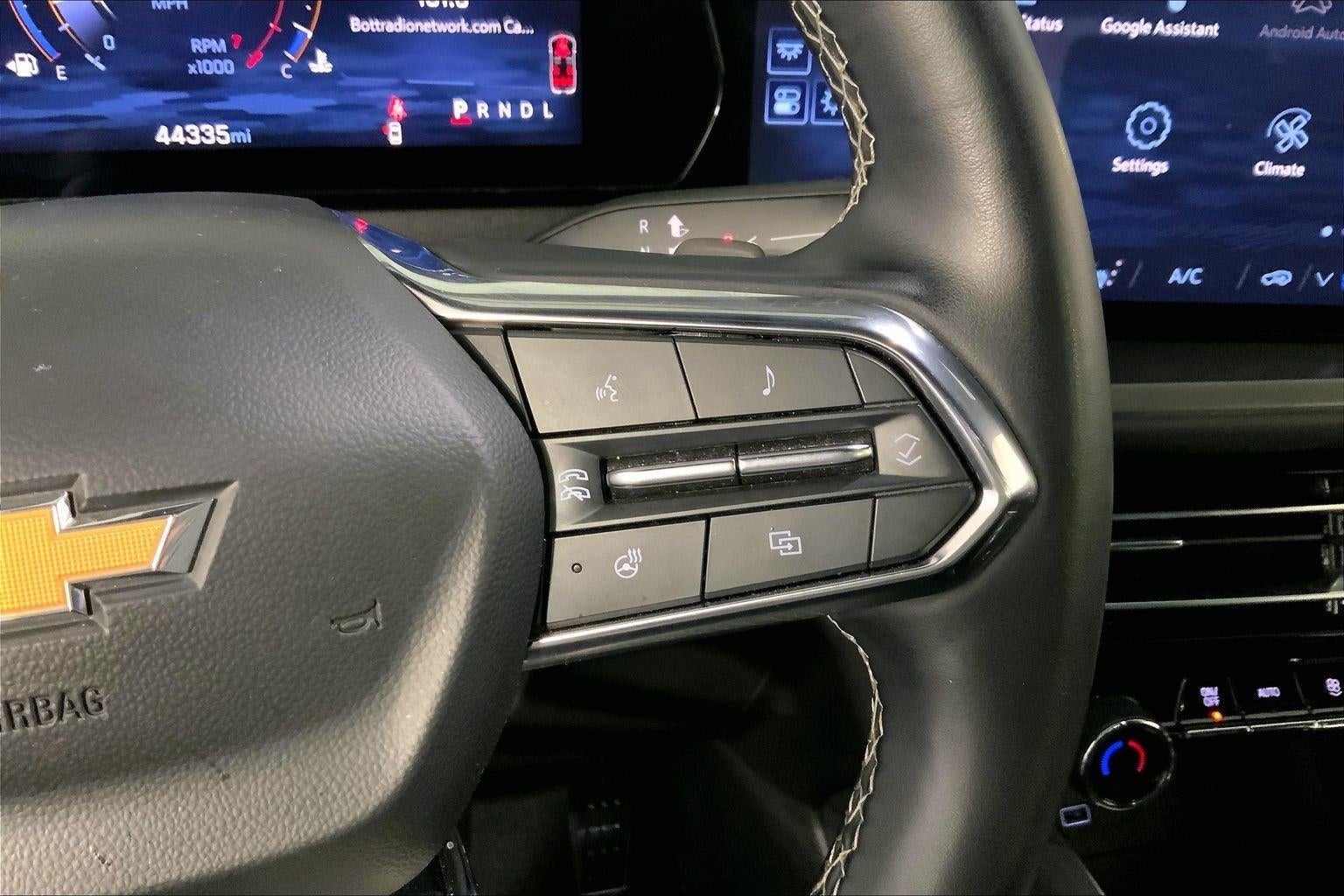 2024 Chevrolet Traverse LT