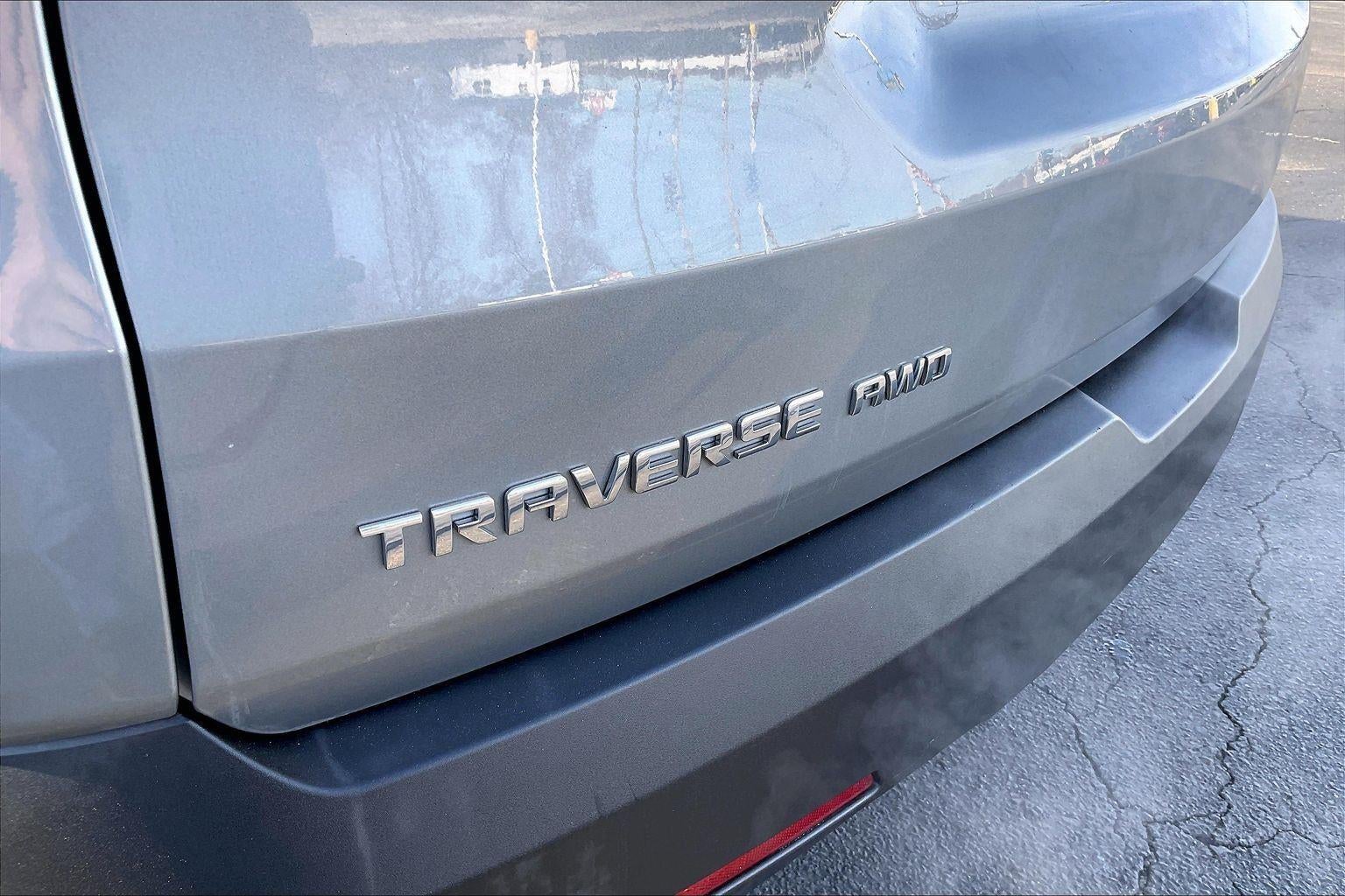 2023 Chevrolet Traverse LT Cloth