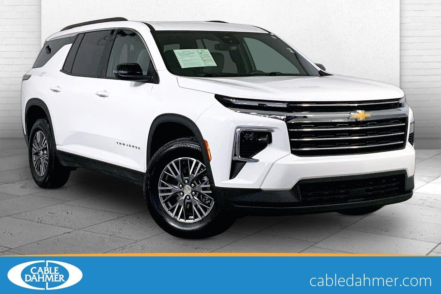 2025 Chevrolet Traverse LT