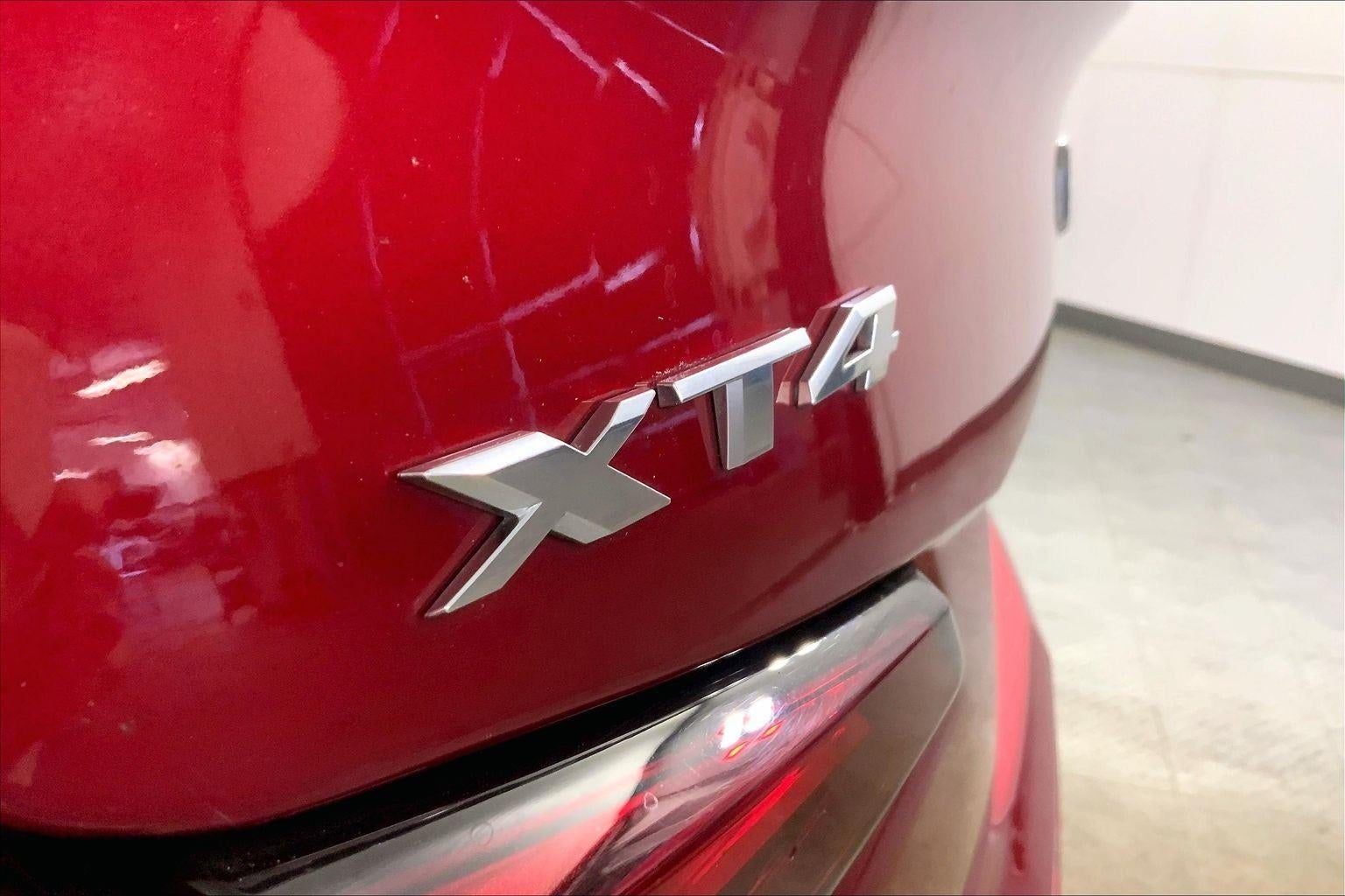 2024 Cadillac XT4 Premium Luxury