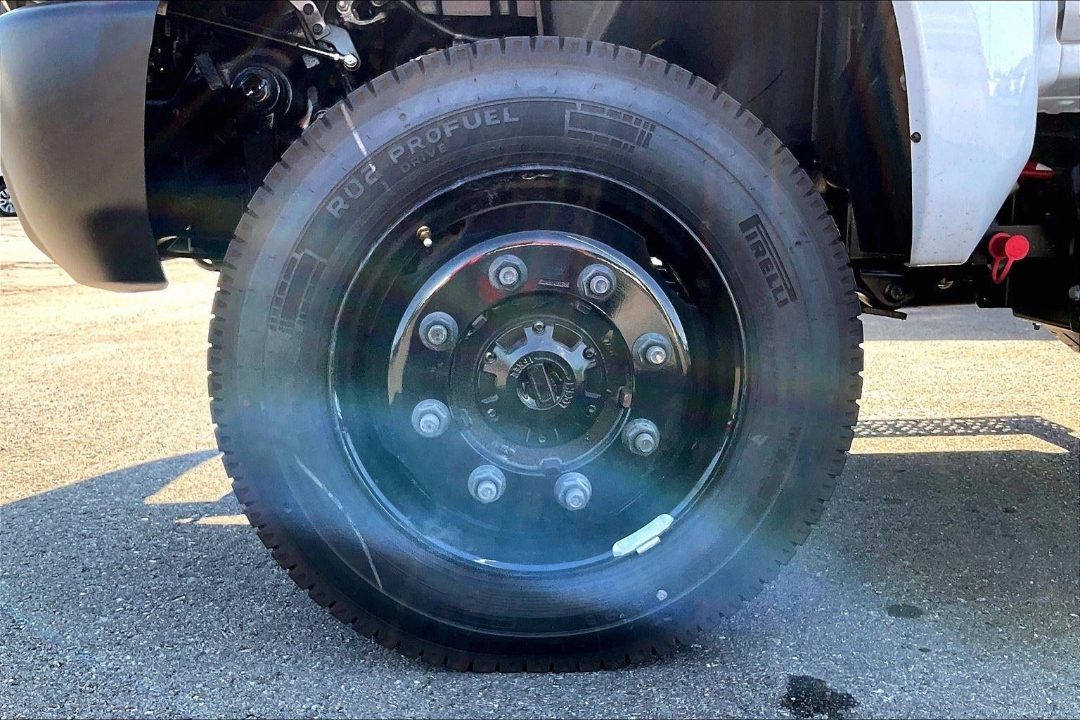 2024 Chevrolet Silverado 5500 HD Work Truck