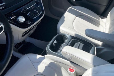 2021 Chrysler Voyager LXI