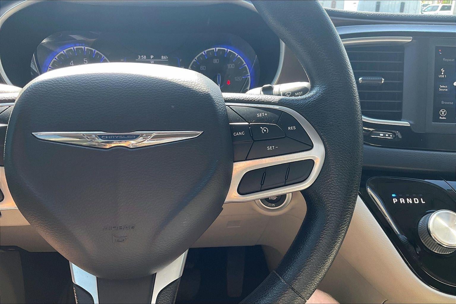 2021 Chrysler Voyager LXI