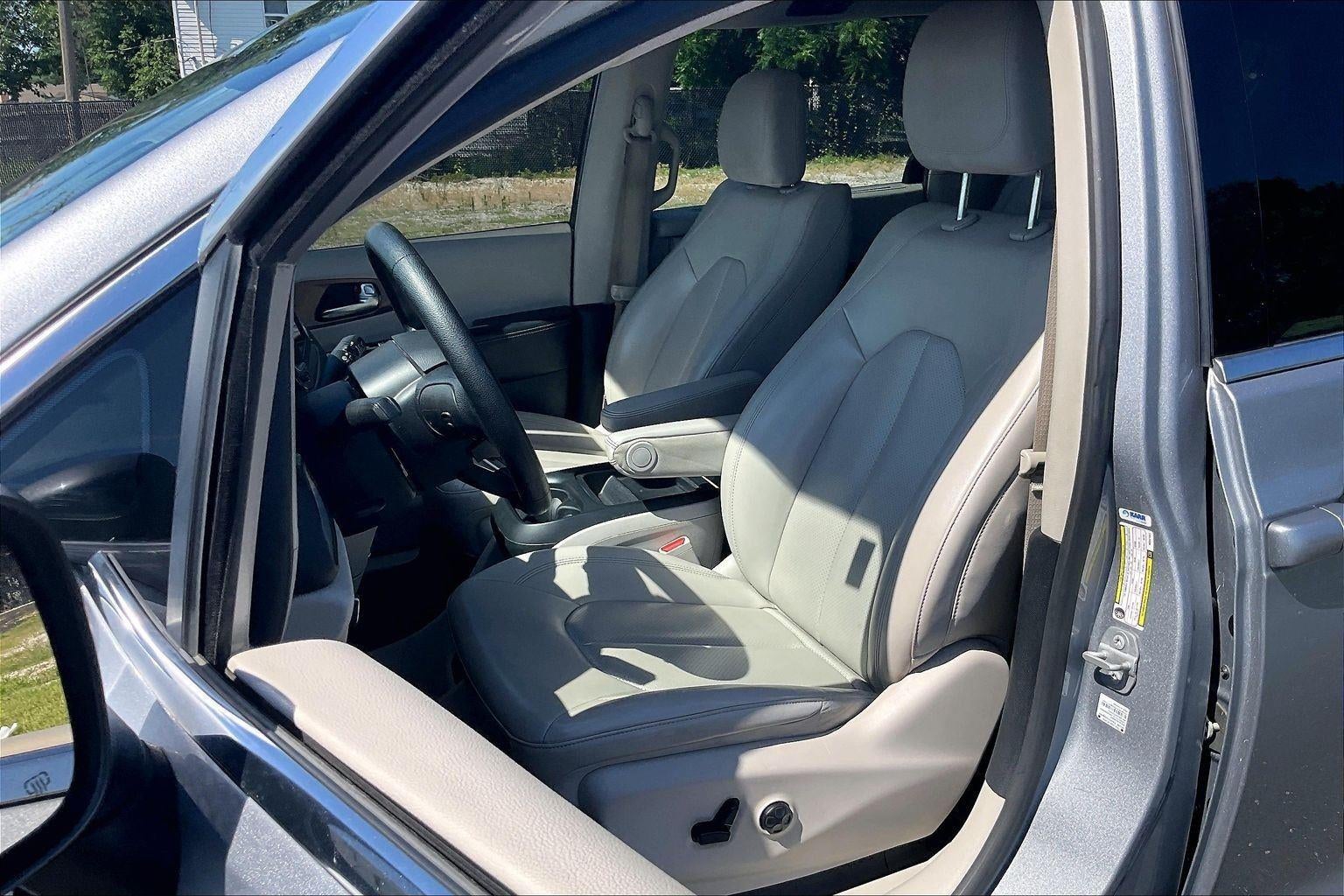 2021 Chrysler Voyager LXI