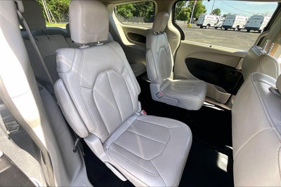 2021 Chrysler Voyager LXI