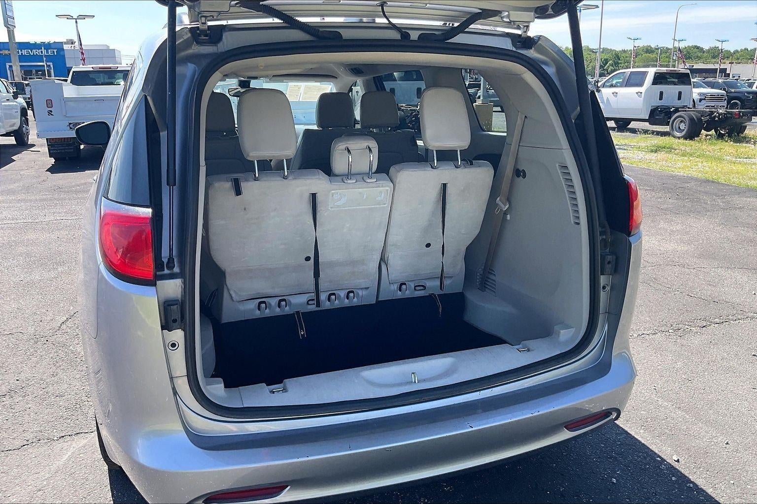 2021 Chrysler Voyager LXI