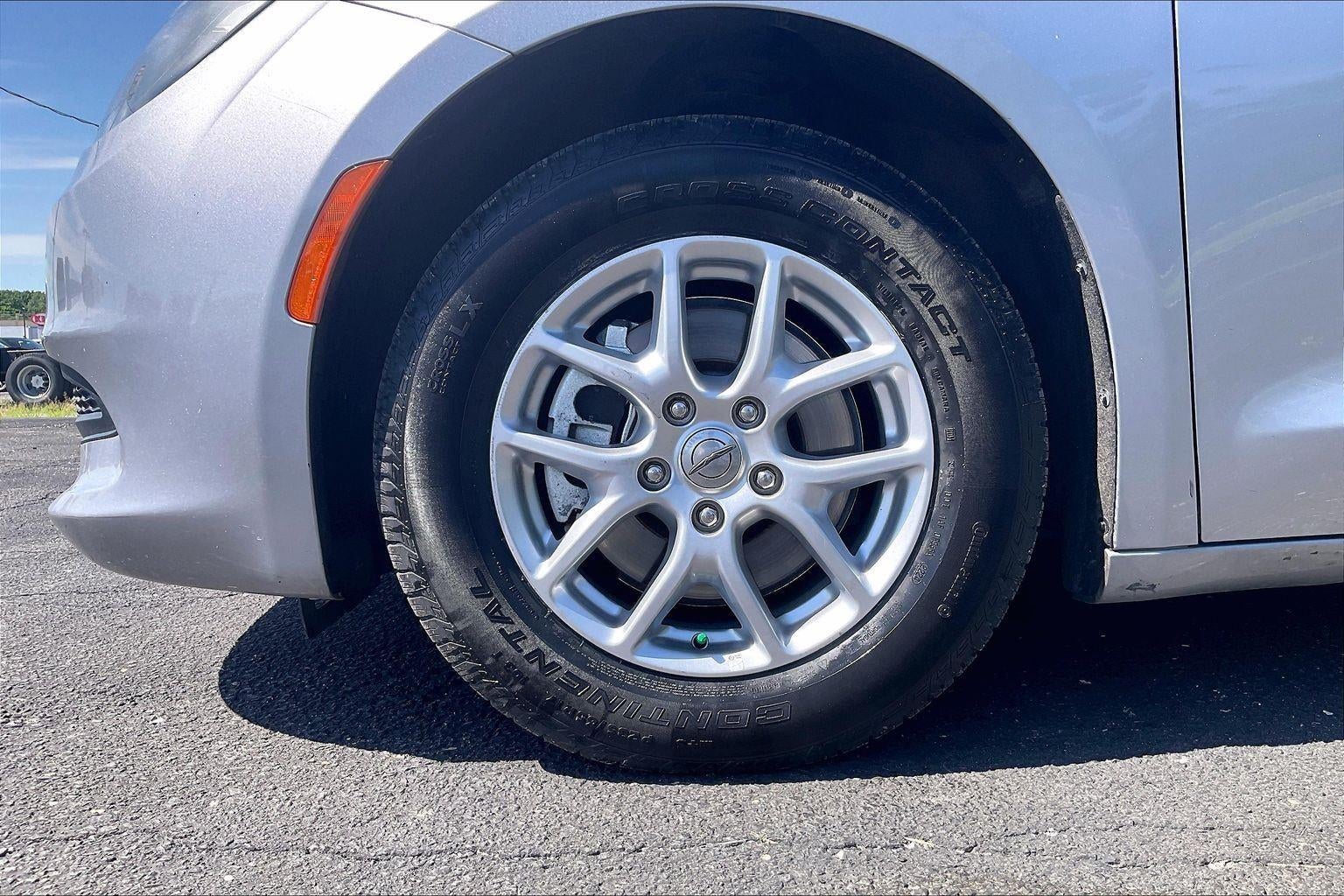 2021 Chrysler Voyager LXI