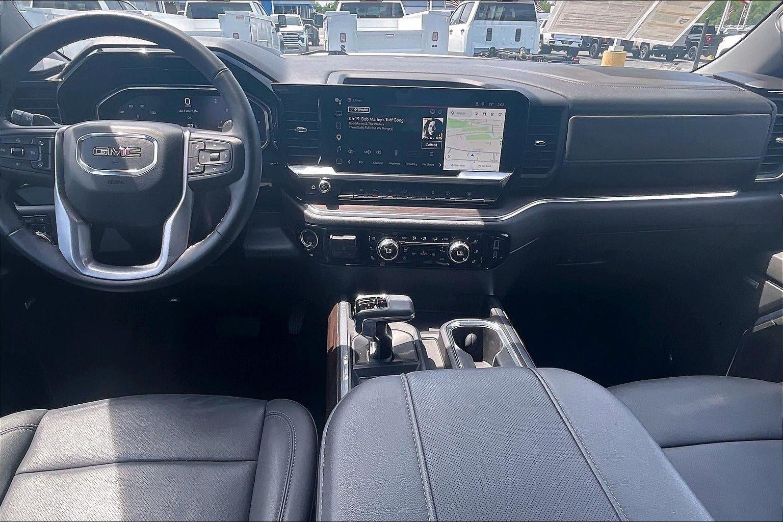 2024 GMC Sierra 1500 SLT