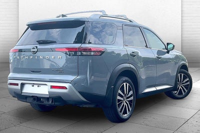 2025 Nissan Pathfinder Platinum