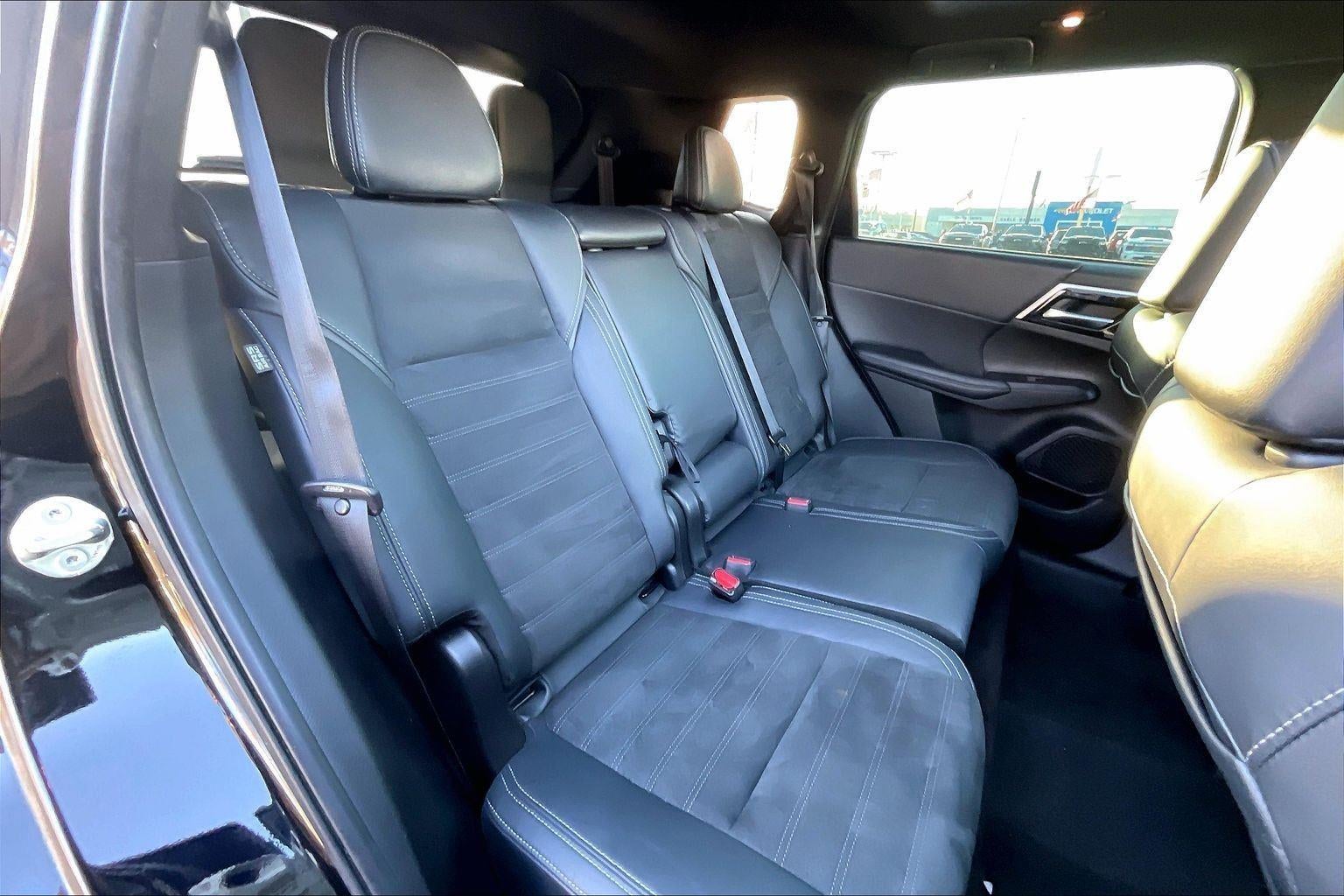 2022 Mitsubishi Outlander SE