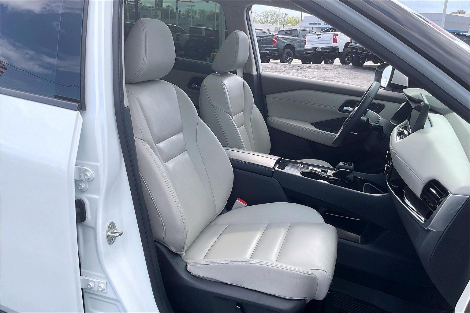 2024 Nissan Rogue SL