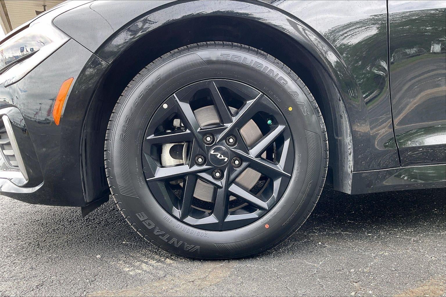 2025 Kia K5 LXS