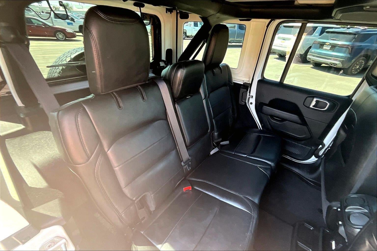 2021 Jeep Wrangler Unlimited Sahara Altitude