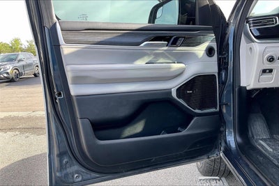2023 Jeep Wagoneer L Series III