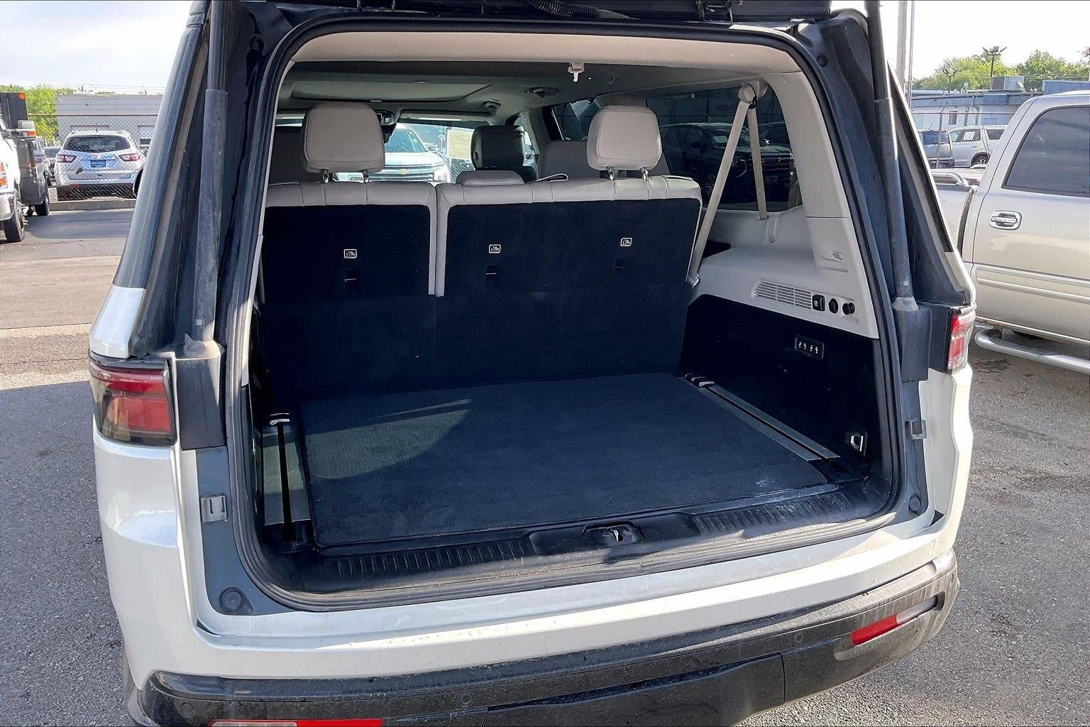 2023 Jeep Wagoneer L Series III