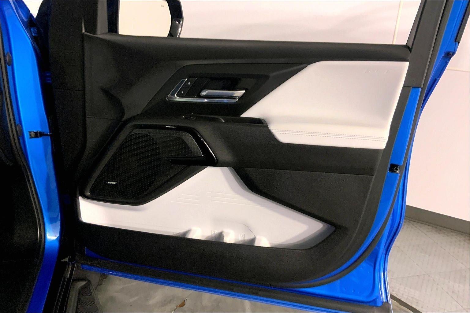 2025 Chevrolet Silverado EV RST - Max Range