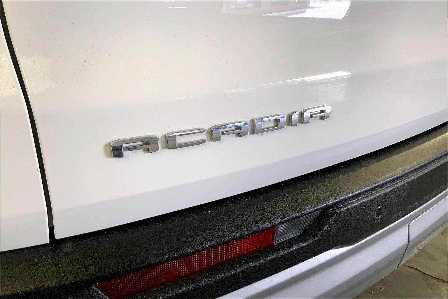 2024 GMC Acadia Elevation