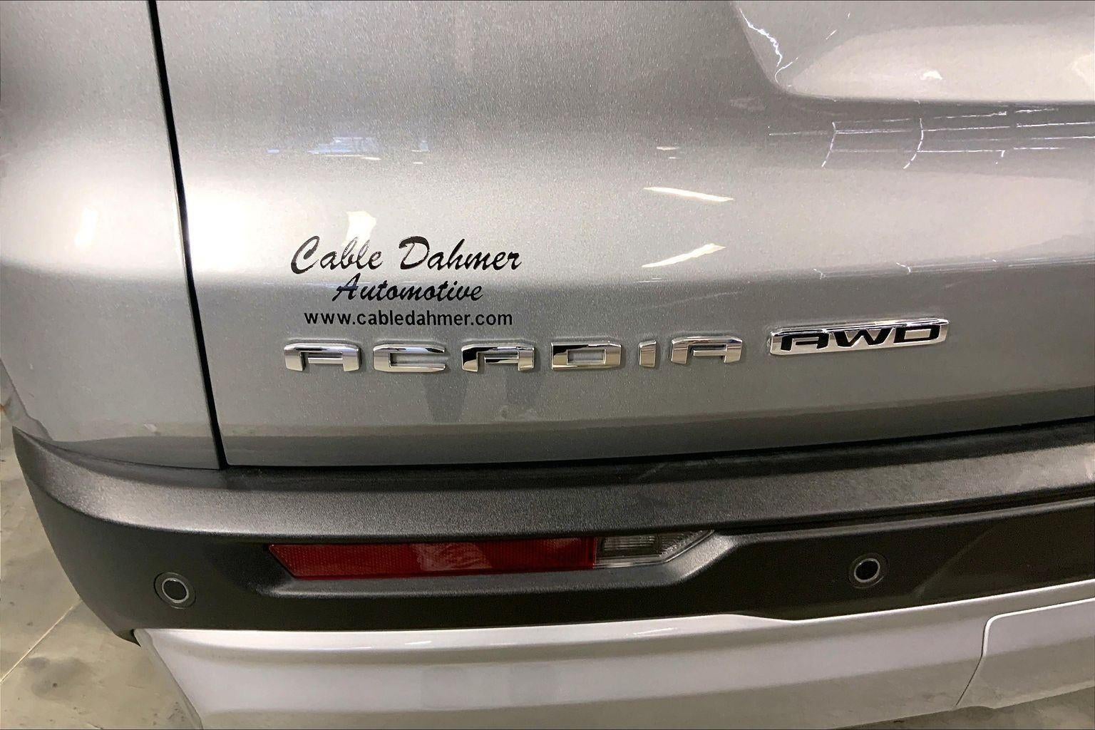 2025 GMC Acadia Elevation