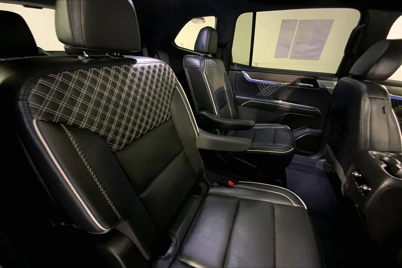 2024 GMC Acadia Denali