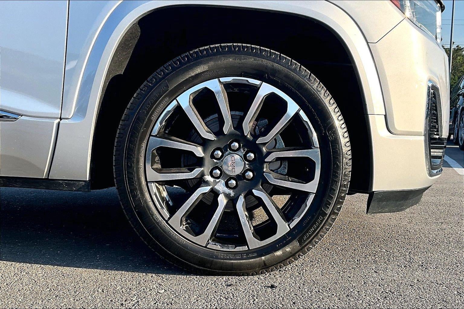 2020 GMC Acadia Denali
