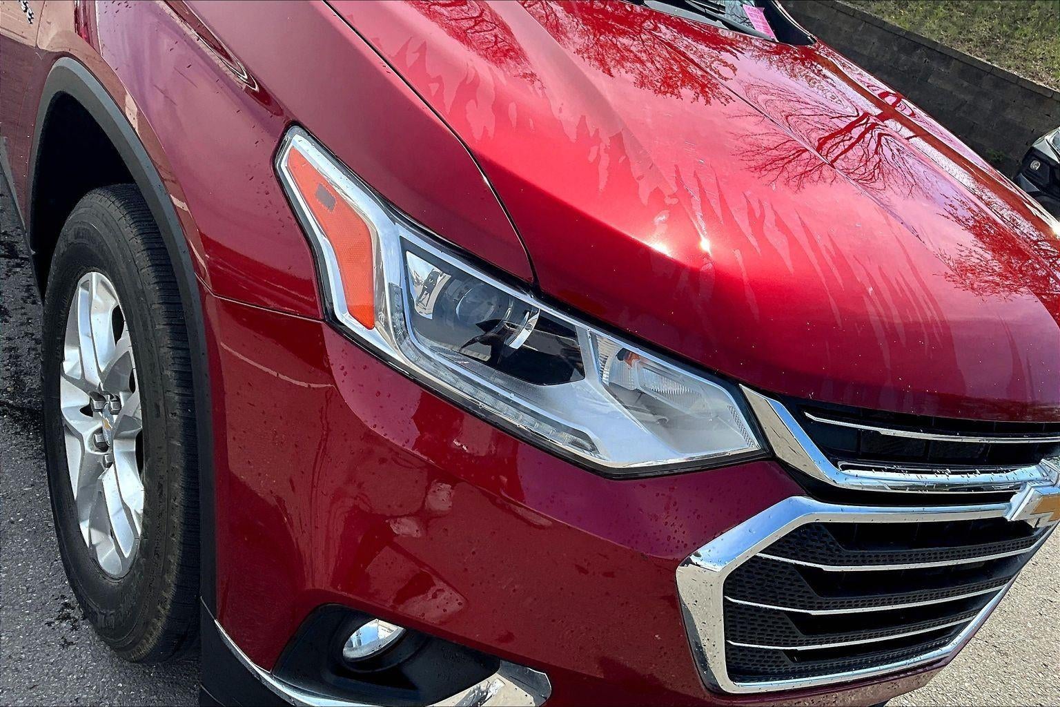 2021 Chevrolet Traverse LT Leather