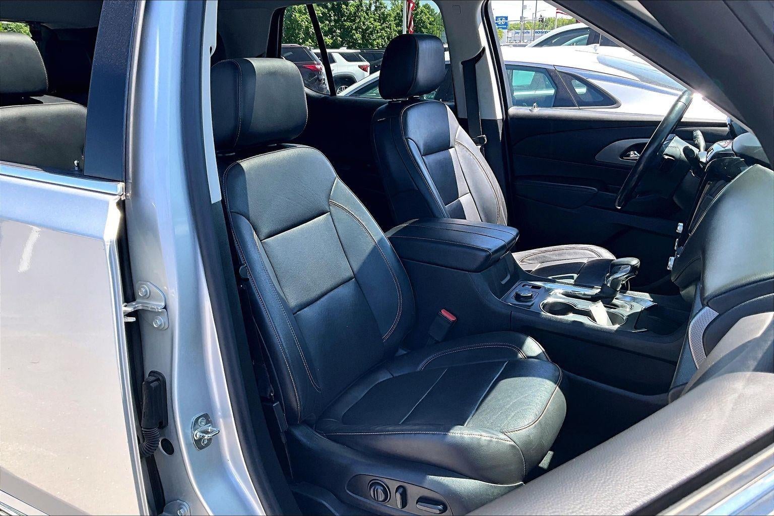 2021 Chevrolet Traverse LS