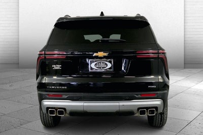 2025 Chevrolet Traverse LT