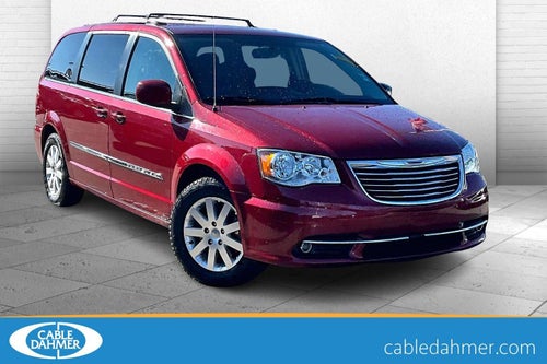 2016 Chrysler Town & Country Touring