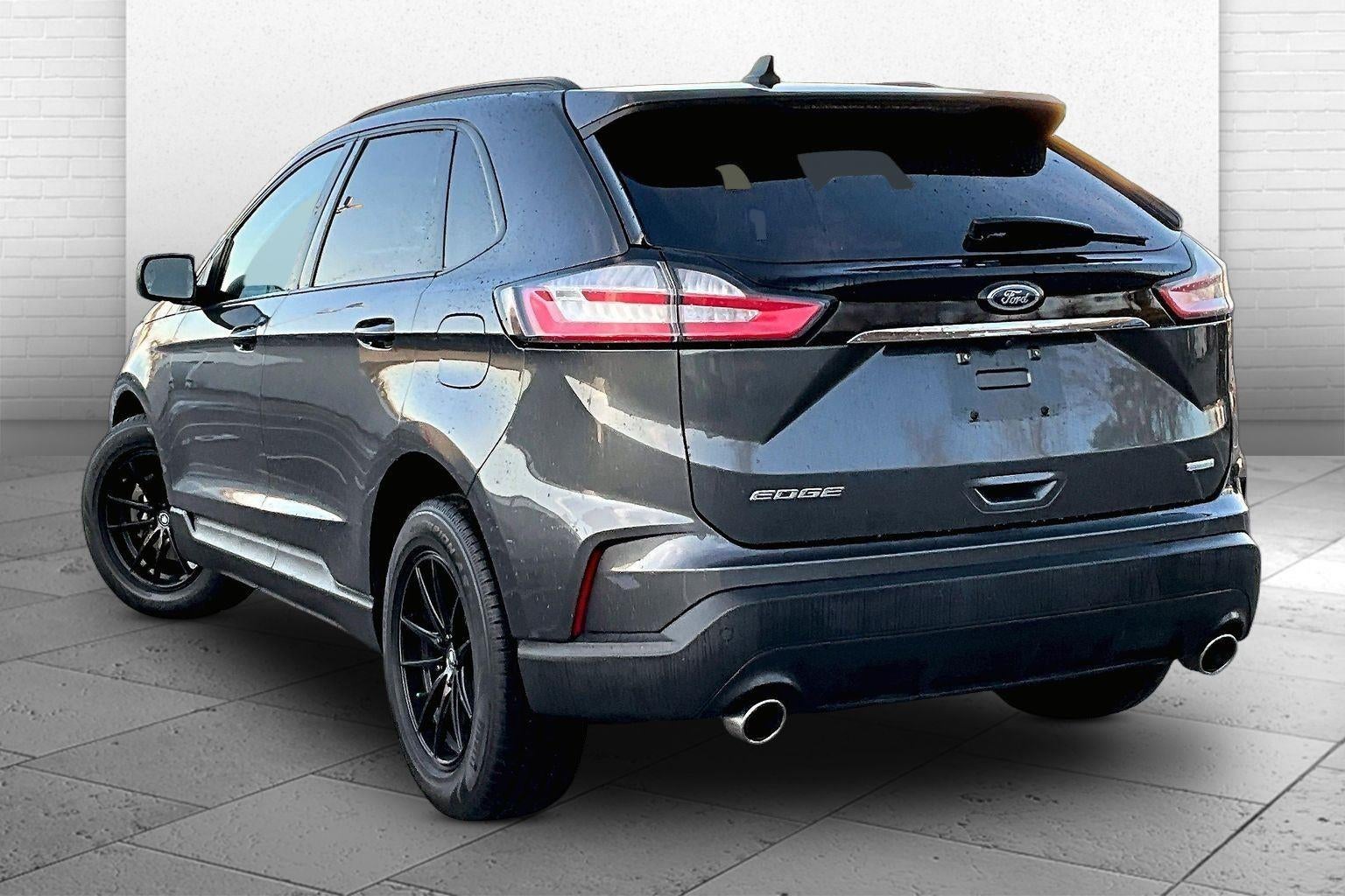 2020 Ford Edge SE