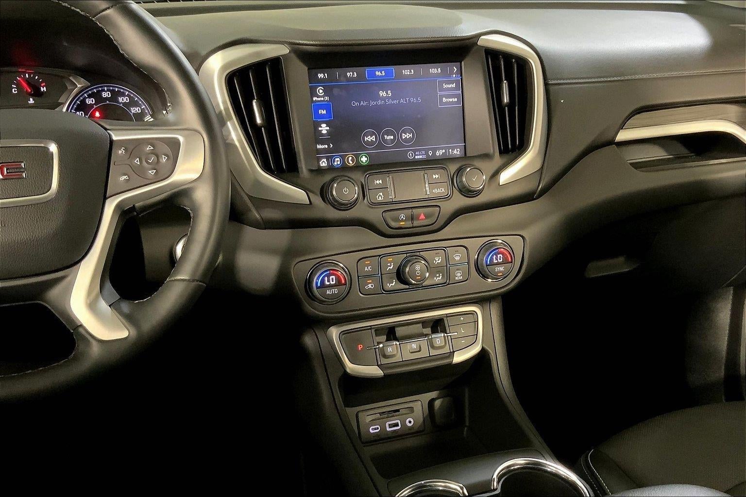 2023 GMC Terrain SLT