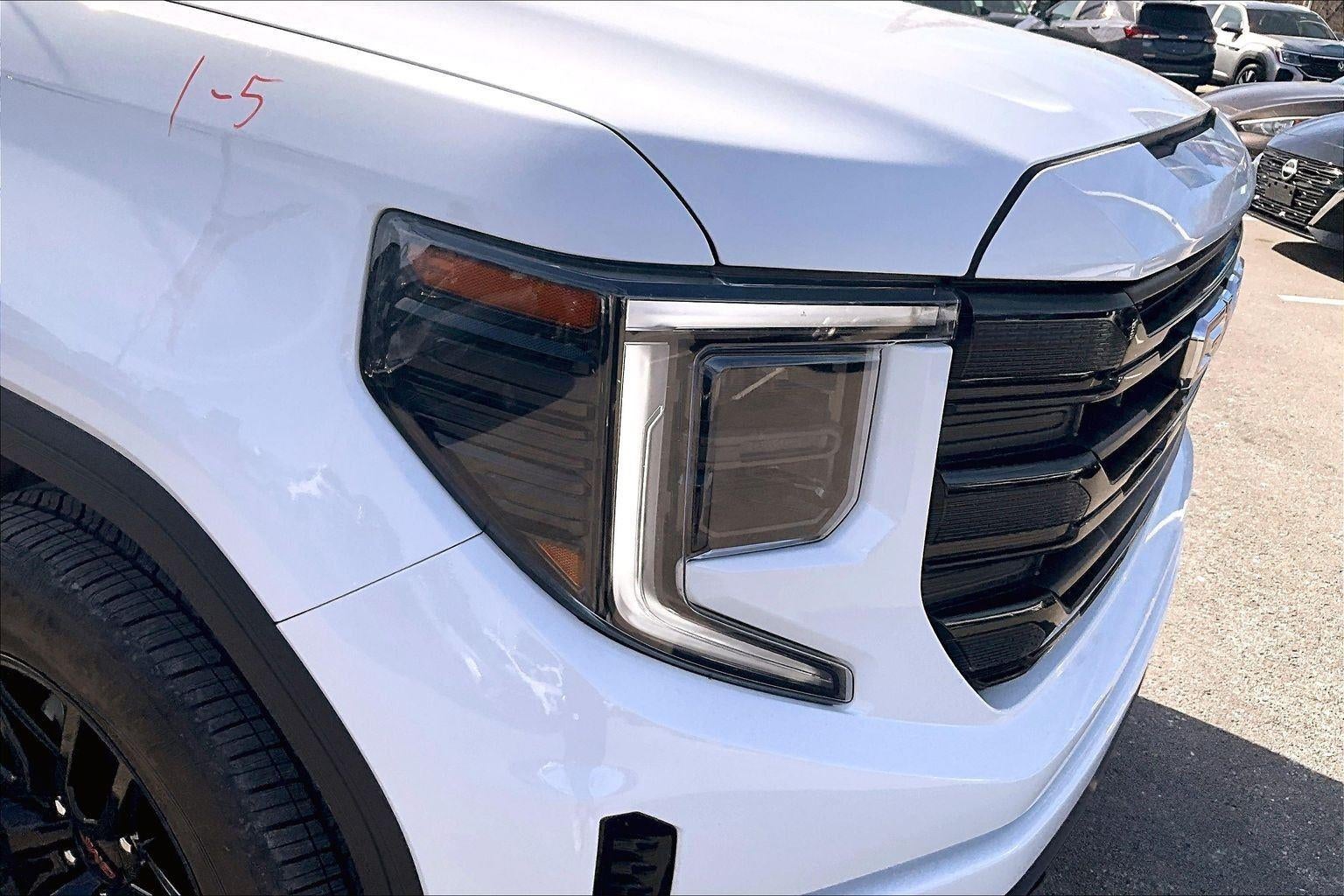 2025 GMC Sierra 1500 Elevation