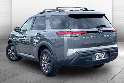 2023 Nissan Pathfinder SV