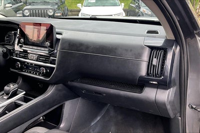 2023 Nissan Pathfinder SV