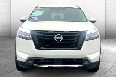 2022 Nissan Pathfinder SL