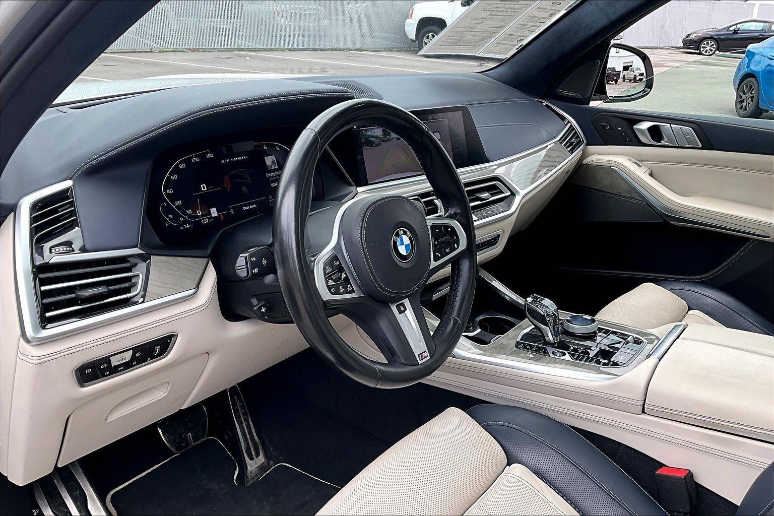 2021 BMW X7 M50i