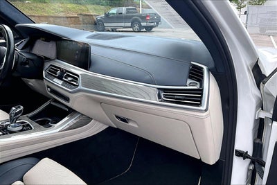 2021 BMW X7 M50i