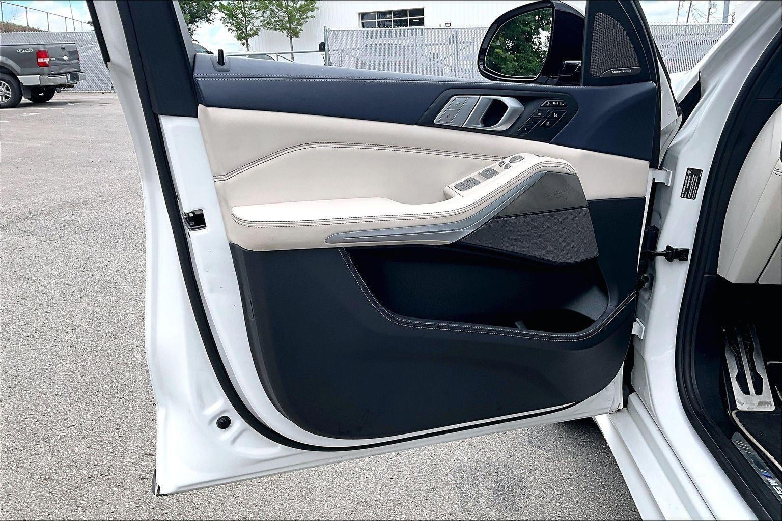 2021 BMW X7 M50i
