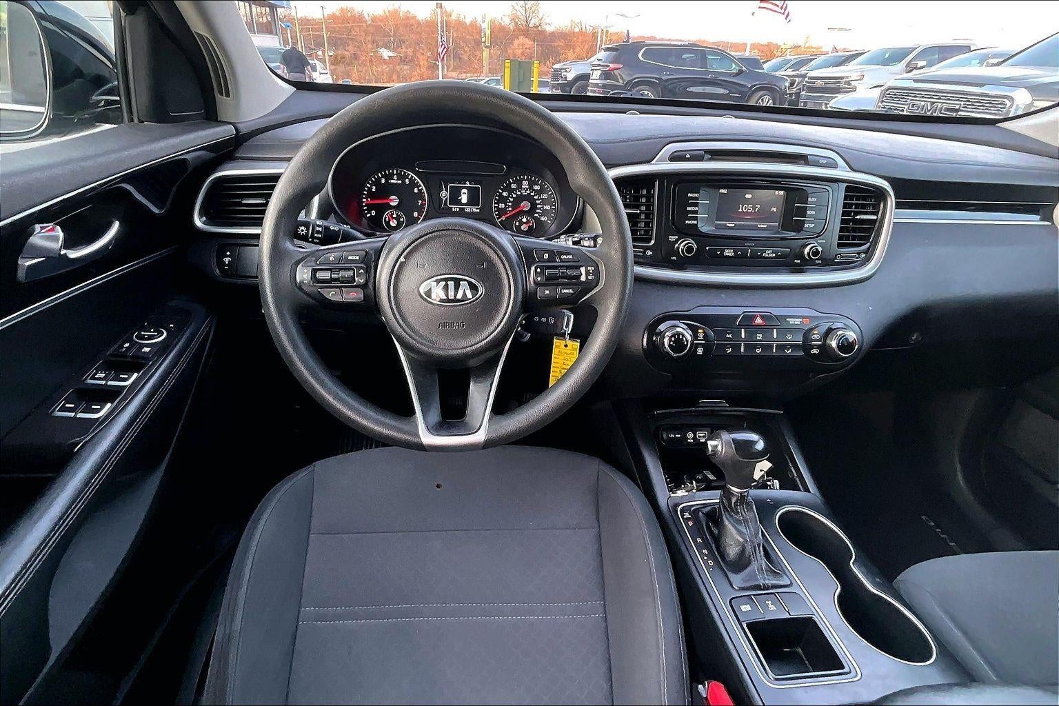 2017 Kia Sorento LX