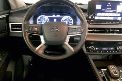 2024 Mitsubishi Outlander Plug-In Hybrid SE