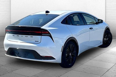 2025 Toyota Prius LE