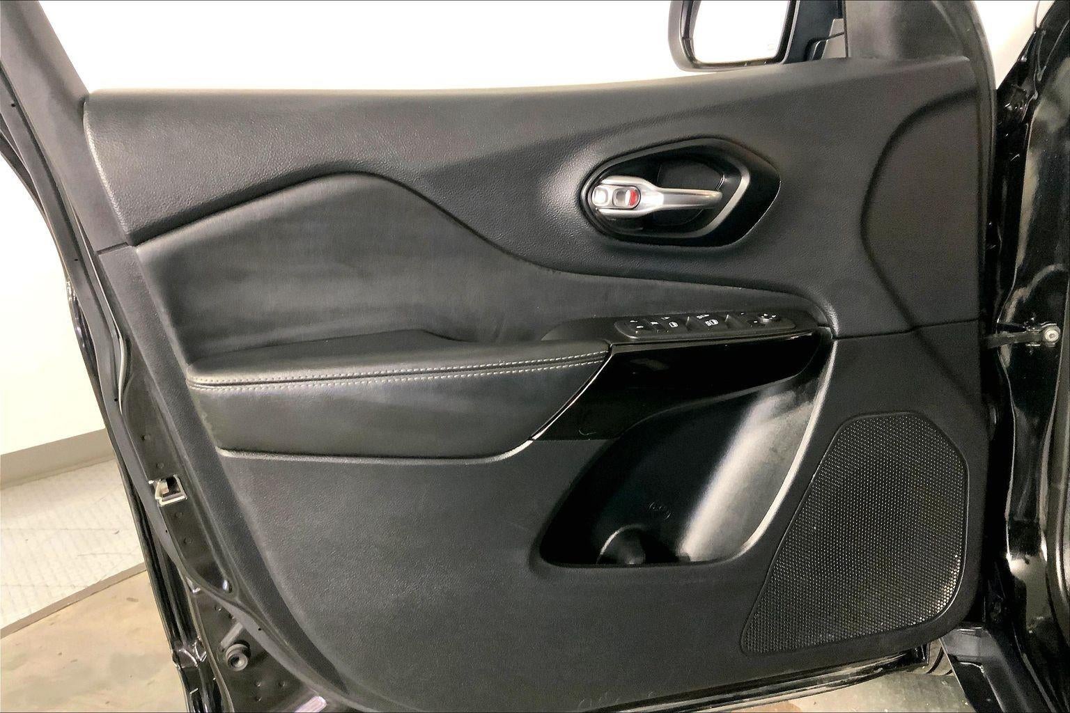 2023 Jeep Cherokee Altitude Lux 4x4