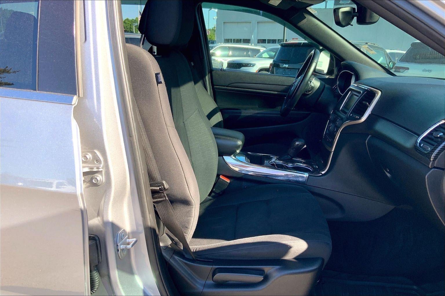 2017 Jeep Grand Cherokee Laredo