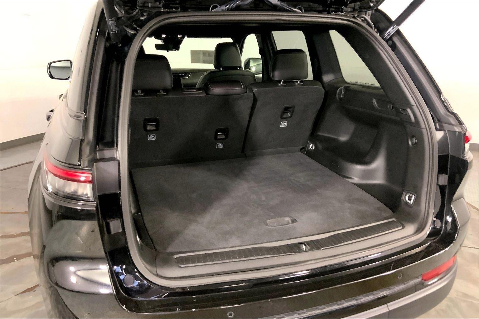 2025 Jeep Grand Cherokee Altitude 4x4