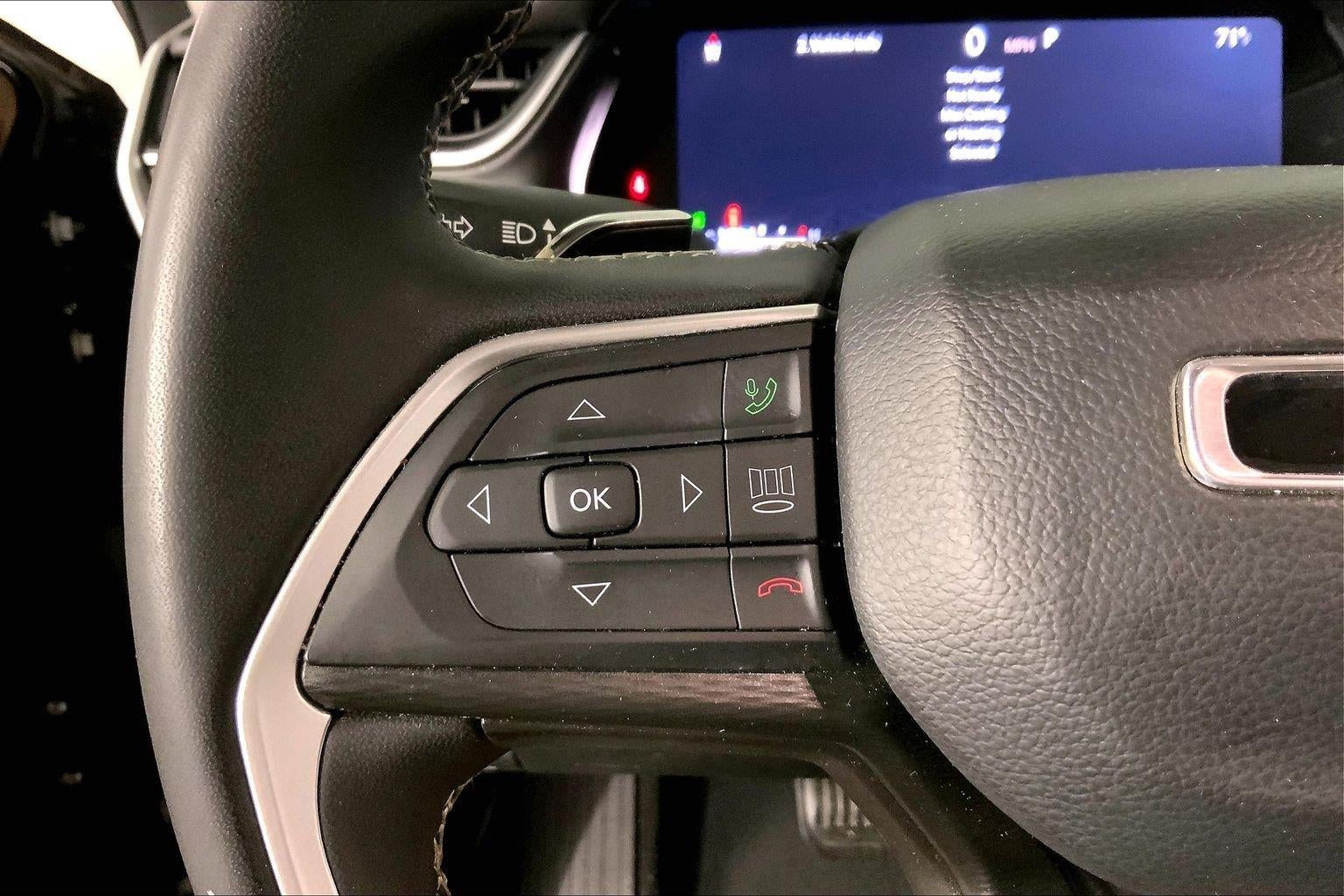 2023 Jeep Grand Cherokee L Laredo 4x4