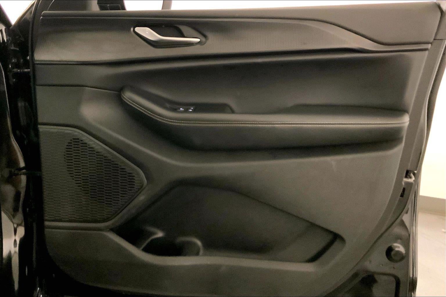 2023 Jeep Grand Cherokee L Laredo 4x4