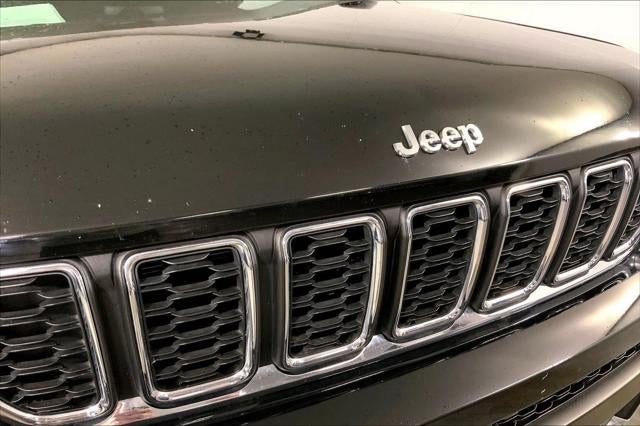 2023 Jeep Grand Cherokee L Laredo 4x4