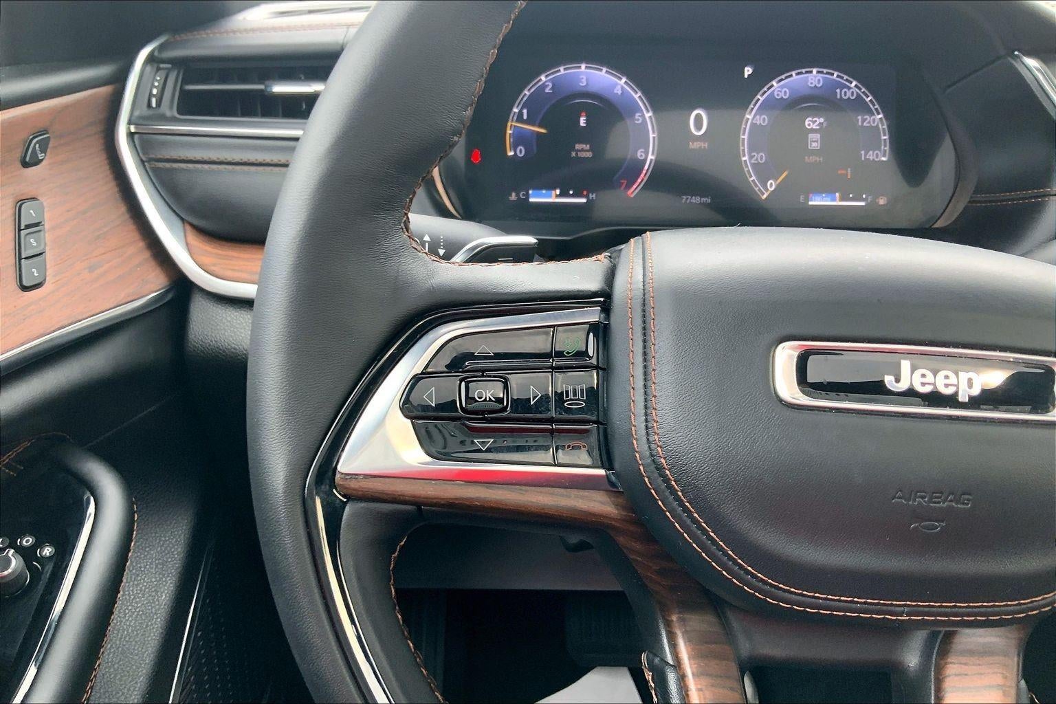 2025 Jeep Grand Cherokee L Summit 4x4